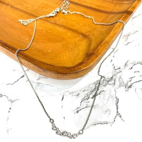 10 Stone Minimalistic Dainty Rhinestone Necklace - Picture 2 of 9